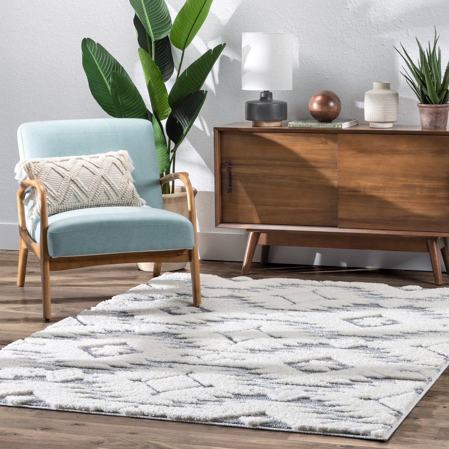 Ares Moroccan Diamond Trellis Grey High-Low Shag Rug DEL-17