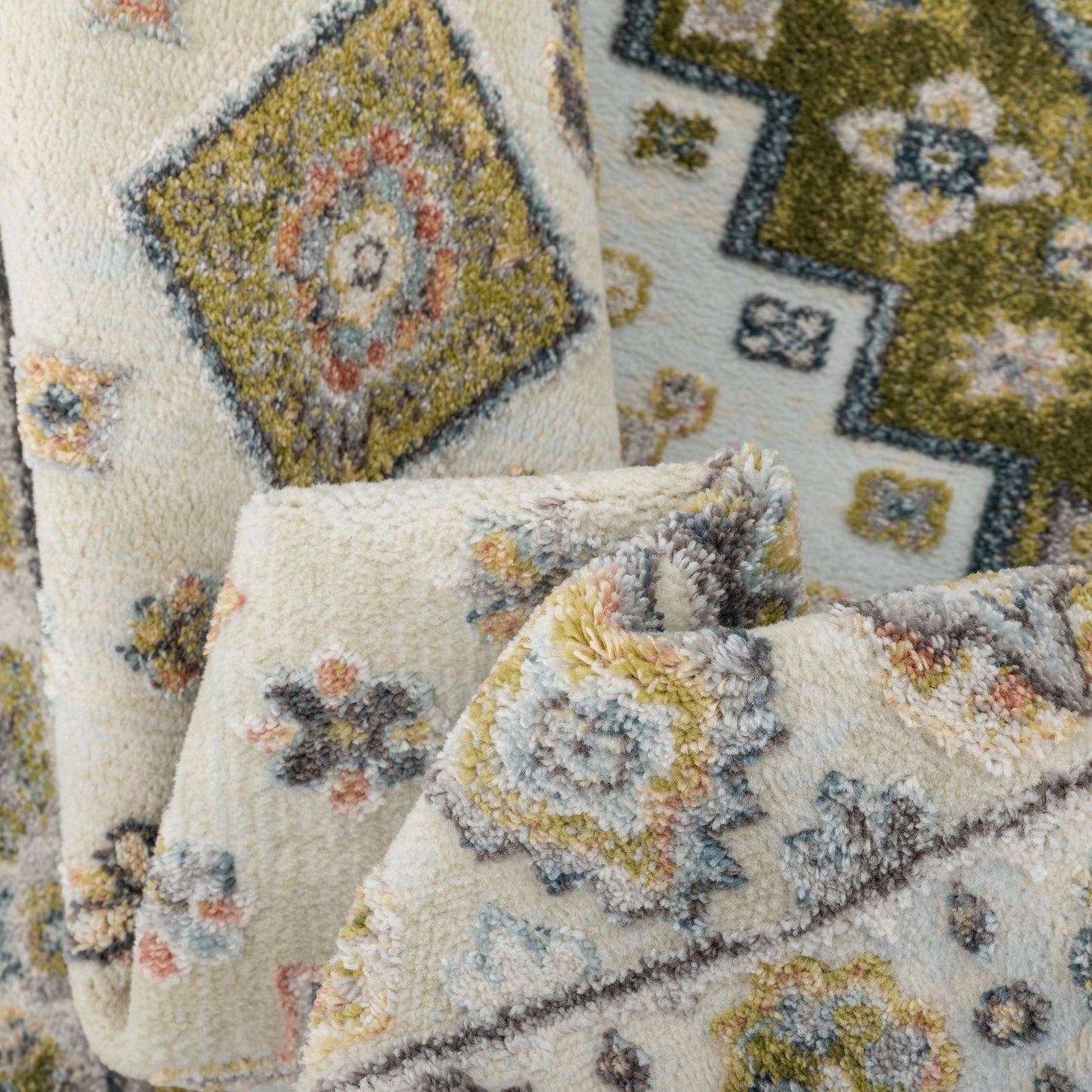 Aryn Vintage Tribal Medallion Floral Green Rug FA-25