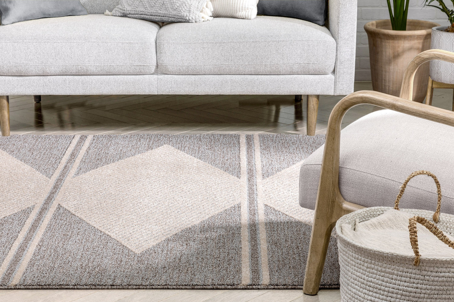 Evie Tribal Diamond Medallion Pattern Taupe Looped Pile Rug HAR-38