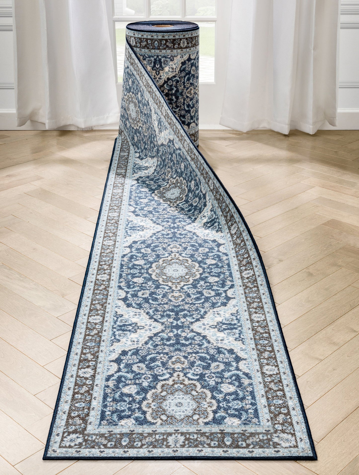Kings Court Gene Blue Roll KC-174-R