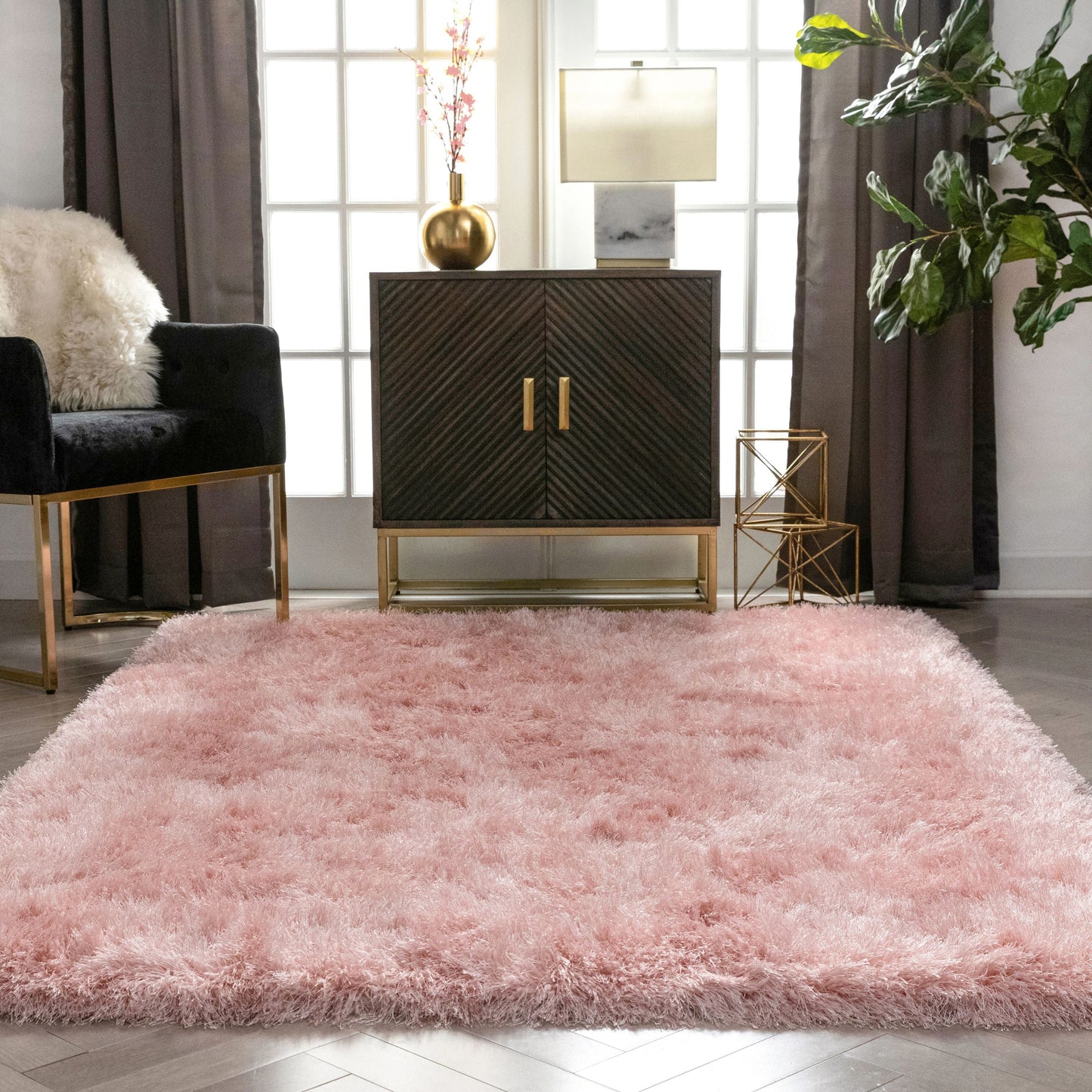 Chie Glam Solid Ultra-Soft Plush Pink Shag Rug KU-10