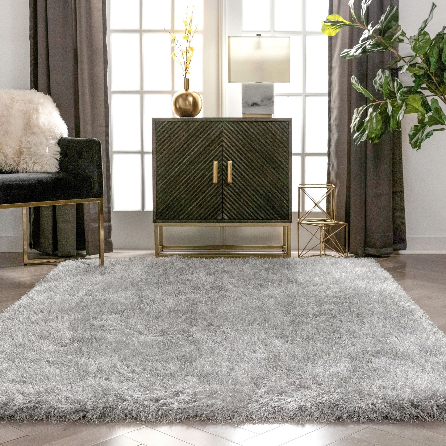 Chie Glam Solid Ultra-Soft Grey Shag Rug KU-17