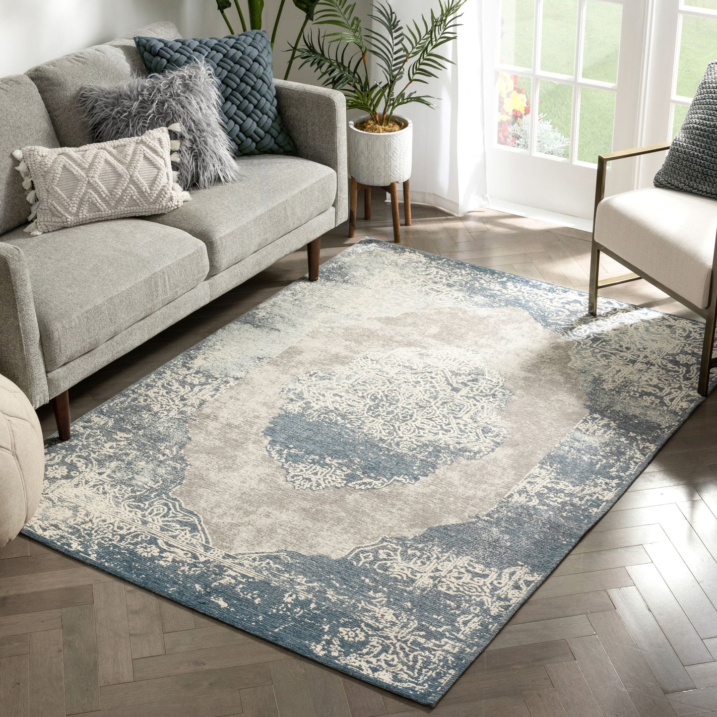 Vasto Vintage Distressed Medallion Blue Kilim-Style Rug LL-44