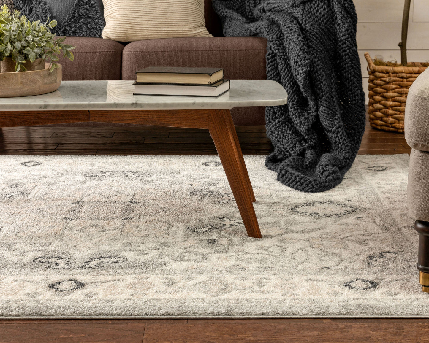 Forti Perisan Medallion Botanical Border Grey Rug MA-27