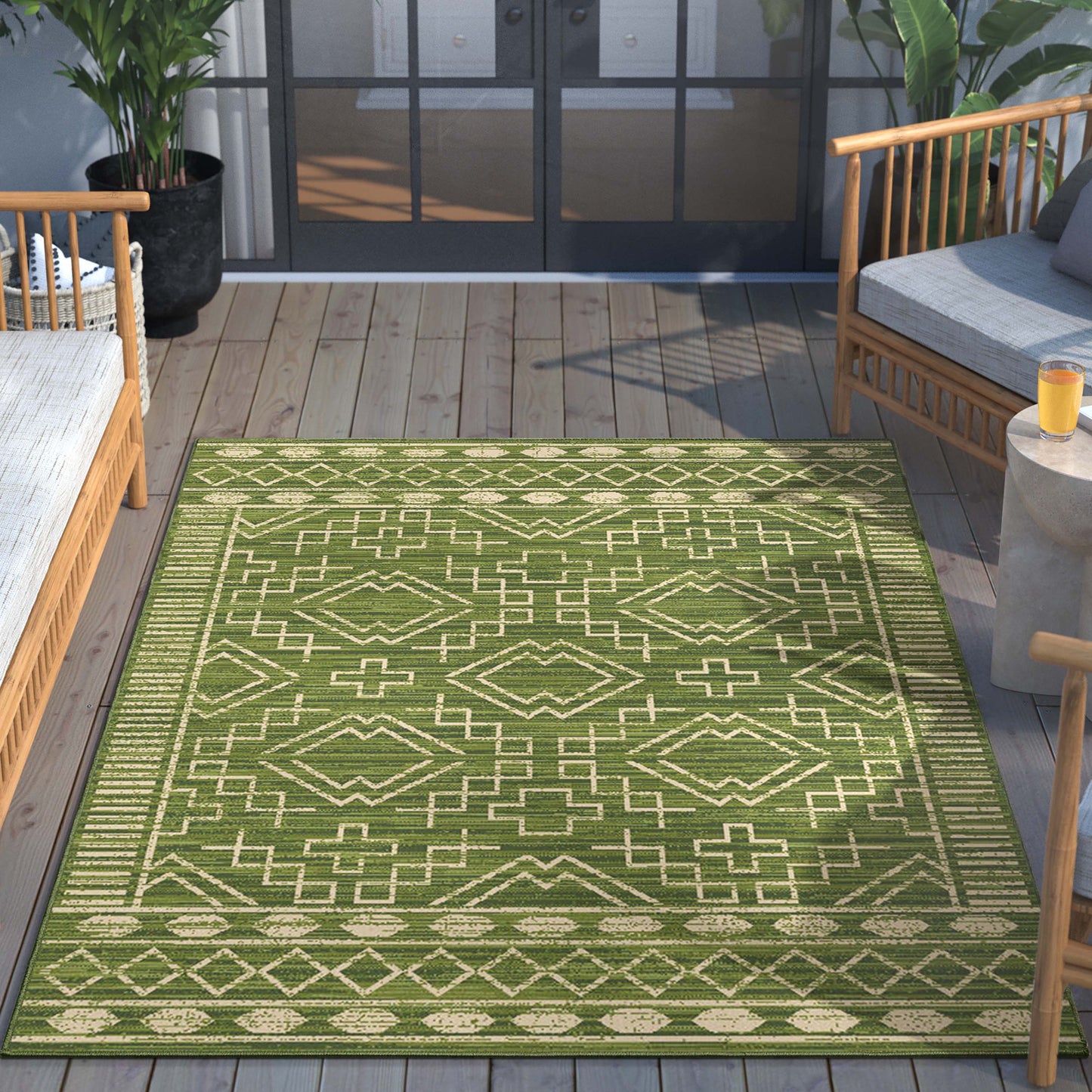 Quay Tribal Indoor/Outdoor Green Flat-Weave Rug MED-205