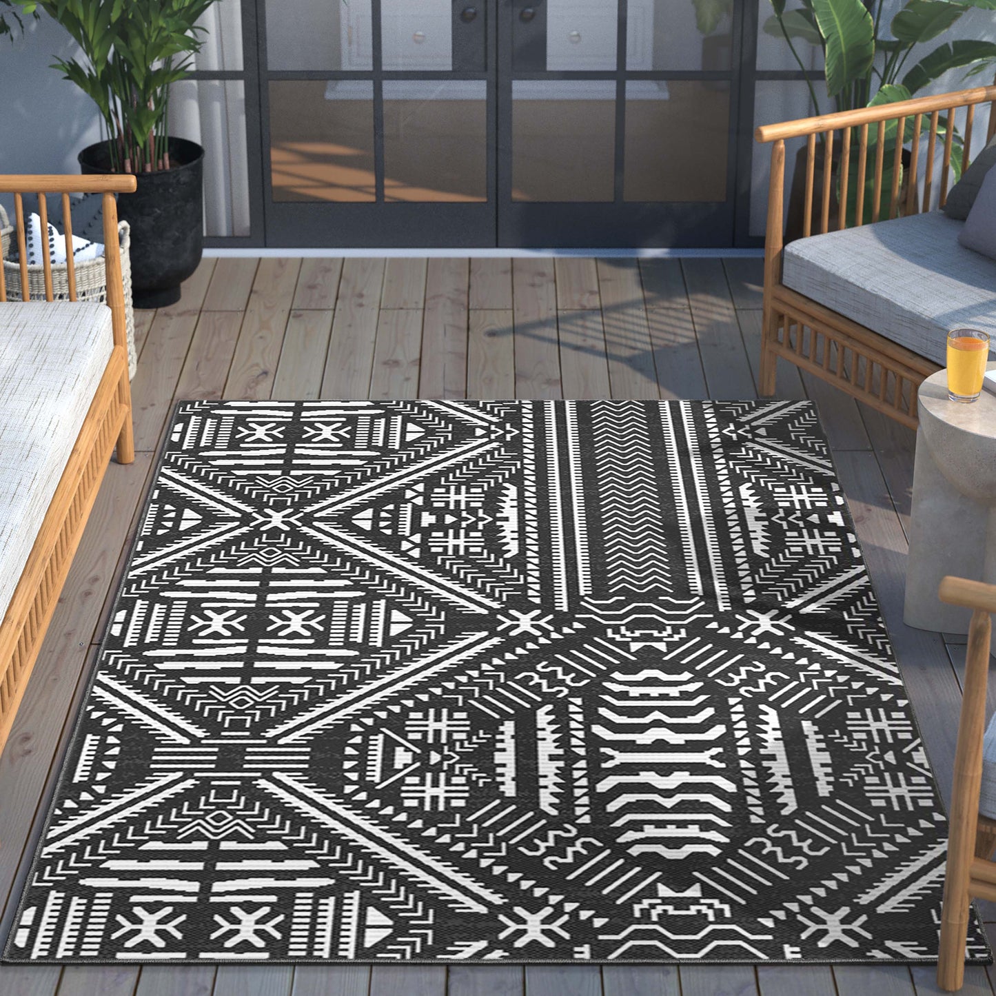 Khalo Tribal Indoor/Outdoor Black Flat-Weave Rug MED-223