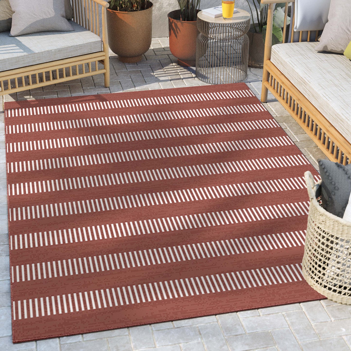 Stria Modern Stripes Indoor/Outdoor Coral Flat-Weave Rug MED-240