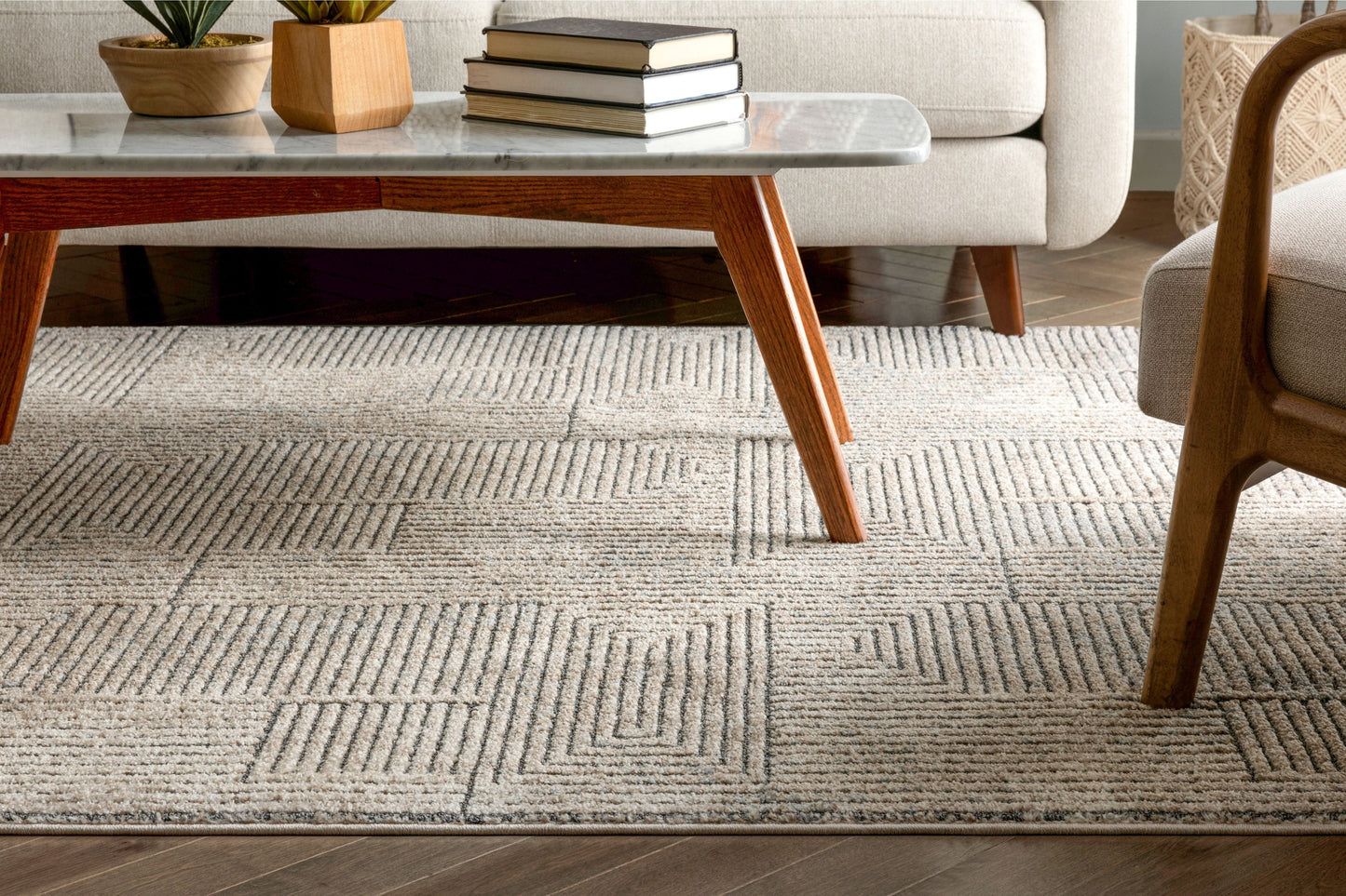 Donna Tribal Geometric Abstract Beige Distressed High-Low Rug MG-212