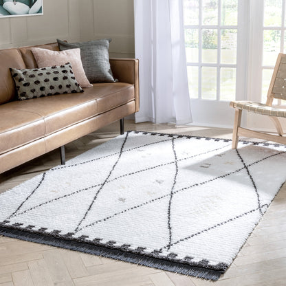 Soyala Tribal Diamond Lattice Pattern Grey High-Low Textured Pile Rug MYA-47