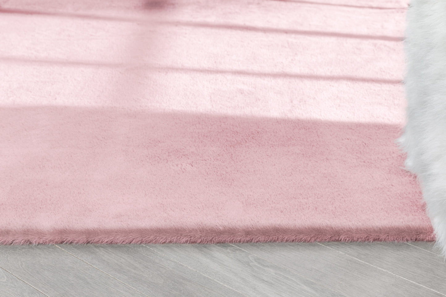Crest Modern Glam Faux Fur Plush Light Pink Shag Rug OPA-19