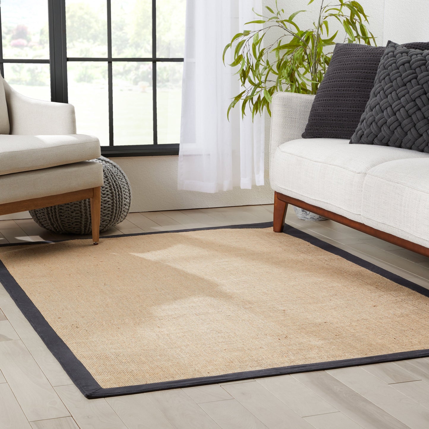 Sorel Farmhouse Non-Slip Jute Natural Black Border Rug QUI-12