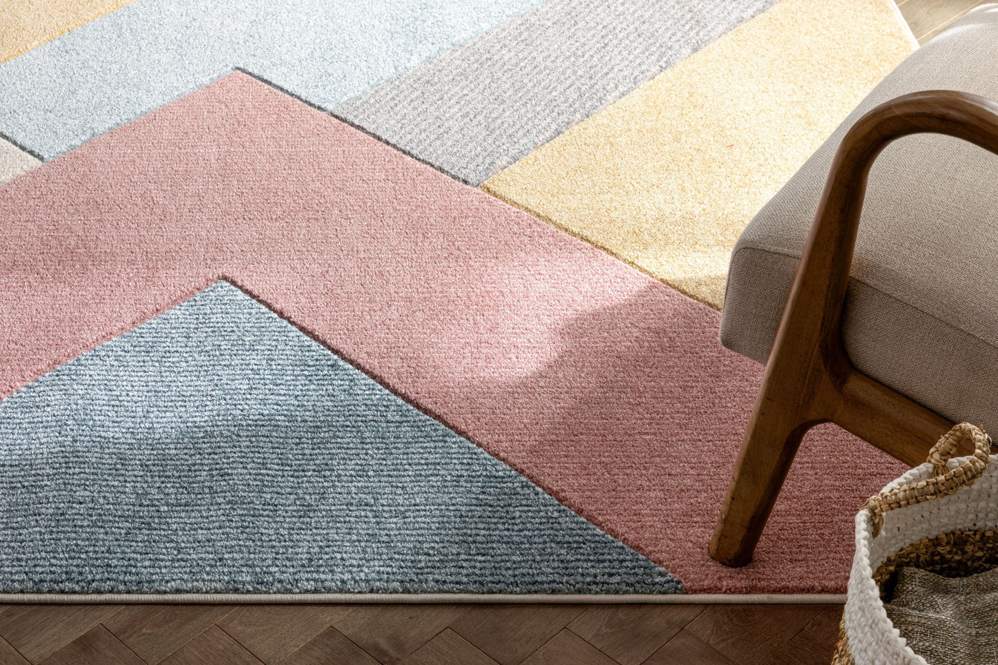 Alma Mid-Century Modern Geometric Triangle Pattern Multi Distressed High-Low Rug RU-201