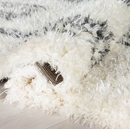 Yucca Modern Ethnic Shag Ivory Grey Soft Rug RUE-22