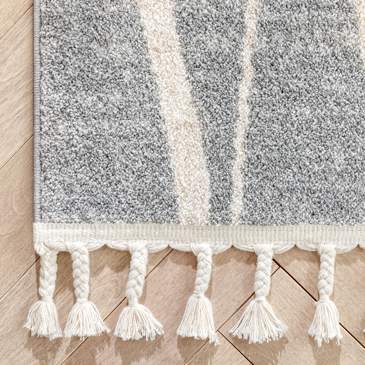 Crisscross Nordic Geometric Pattern Grey Rug SE-317