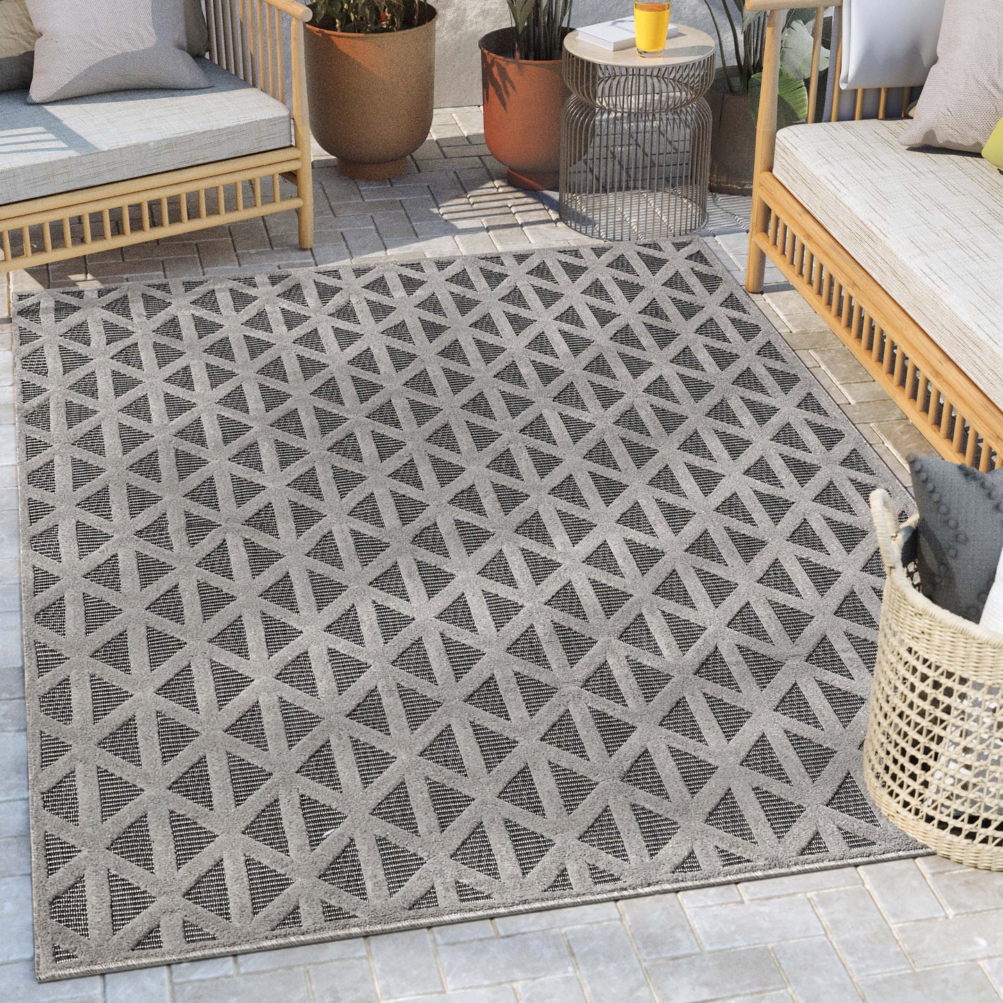 Ciel Modern Geometric Indoor/Outdoor Grey High-Low Rug SIL-17