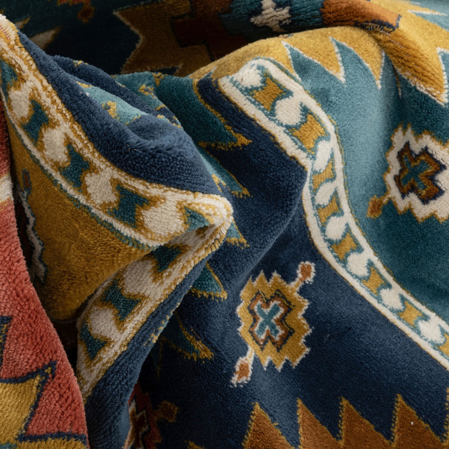 Noble Southwestern Tribal Diamond Pattern Blue Rug TU-154